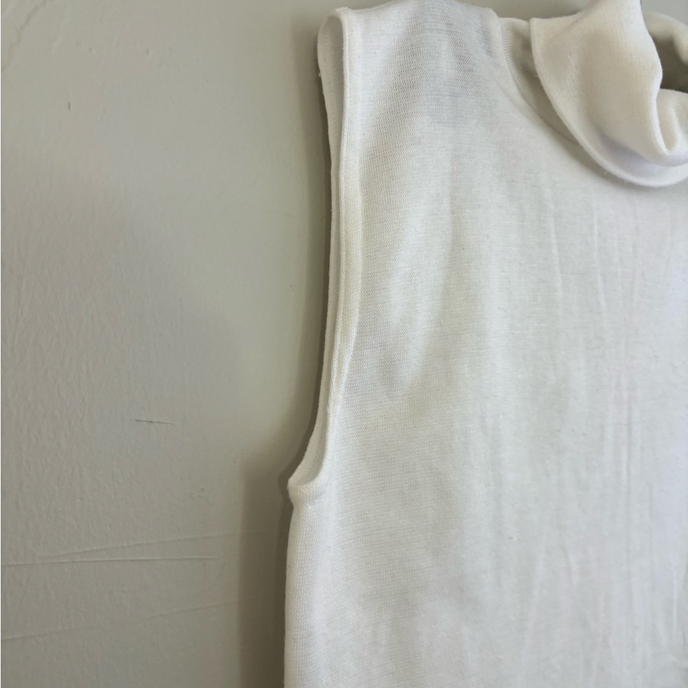 White Stag Cropped White Turtleneck – Size L/XL - Picture 5 of 8